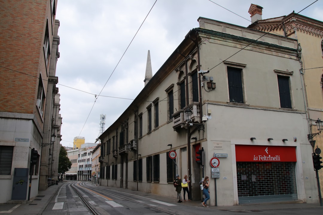 Innovación en el Servicio de Mudanzas para Familias en Girona
